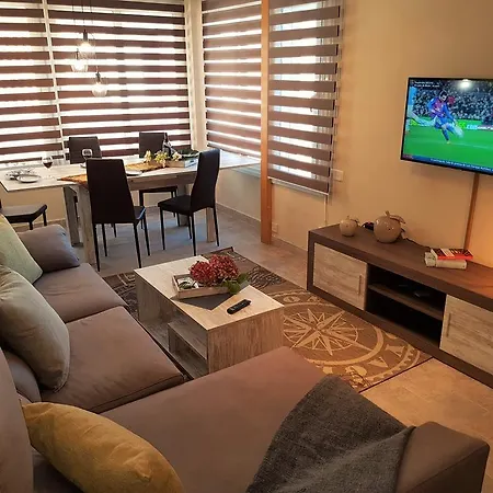 Marina Port & Beach-apartment *