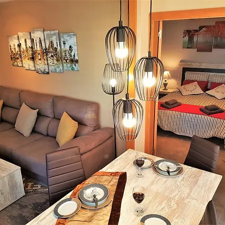 Marina Port & Beach-apartment Apartament